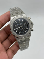 The "Classic Oak Chronograph" Silver & Onyx Tapisserie Steel Bracelet