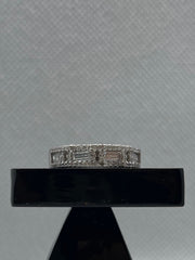 925 Silver Band with Zircon and Bracket Design