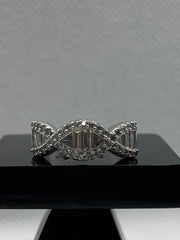 925 Silver Bracket Zircon Ring with DNA-Inspired Design