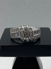 925 Silver Knot-Style Ring with Bracket Design & Round Zircon