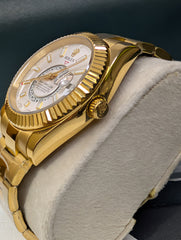 Sky-Dweller 42mm White Dial 18kt Yellow Gold Color