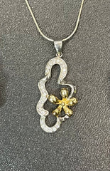 Silver Flower Design Locket Set – Two-Tone Gold & Silver Finish